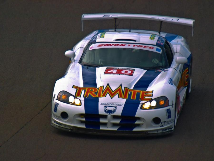  Dodge Viper SRT10 Competition Coupe 2002 года  (фото 23 из 25)